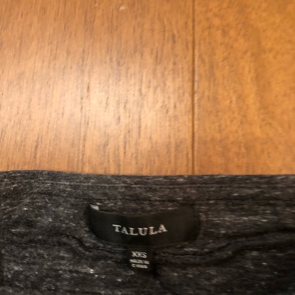 Aritzia Talula Skirt sz xxs - Picture 3 of 6